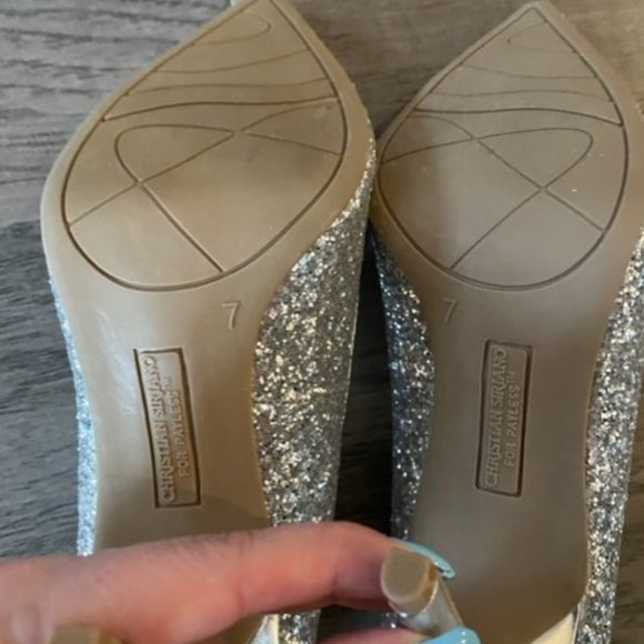 Glamorous Silver Sequined 4" Heels - Size 7 (but fit like a 7 1/2) - Picture 6 of 6